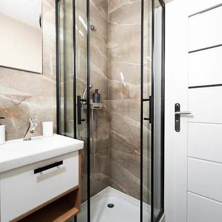 Apartment Grand Wola Near Metro Warsaw